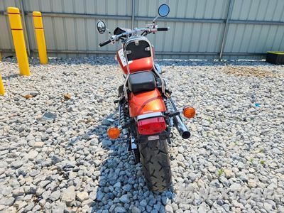 Czwarte zdjęcie samochodu z boku: 2006 HONDA VT750 C VIN:JH2RC44086M000711 - miniatura
