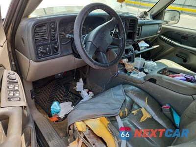 Zdjęcie 8 z 13 samochodu: 2003 CHEVROLET SUBURBAN K1500 VIN:1GNFK16Z73R272763 - miniatura