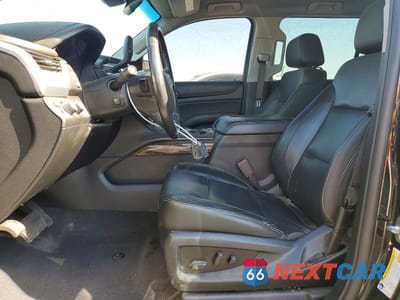Zdjęcie 7 z 13 samochodu: 2020 CHEVROLET SUBURBAN K1500 LT VIN:1GNSKHKC7LR130339 - miniatura