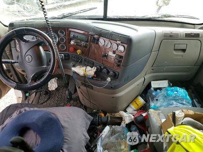 Zdjęcie 8 z 14 samochodu: 2017 FREIGHTLINER CASCADIA 125 SEMI TRUCK VIN:3AKJGLDRXHSHG5569 - miniatura