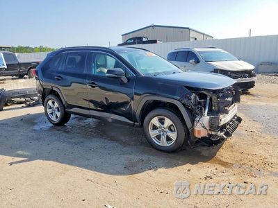 Czwarte zdjęcie samochodu z boku: 2021 TOYOTA RAV4 XLE VIN:2T3W1RFV4MC096233 - miniatura