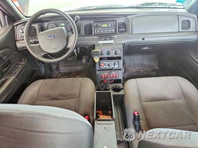 Zdjęcie 8 z 12 samochodu: 2010 FORD CROWN VICTORIA POLICE INTERCEPTOR VIN:2FABP7BV1AX135177 - miniatura