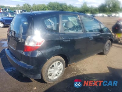 Trzecie zdjęcie samochodu z tyłu: 2011 HONDA FIT VIN:JHMGE8G32BS007729 - miniatura