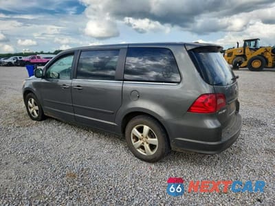 Drugie zdjęcie samochodu z przodu: 2010 VOLKSWAGEN ROUTAN SE VIN:2V4RW3D11AR295679 - miniatura