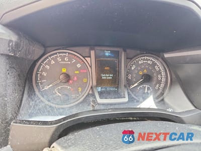 Zdjęcie 9 z 12 samochodu: 2018 TOYOTA TACOMA TRD SPORT VIN:3TMCZ5ANXJM151923 - miniatura