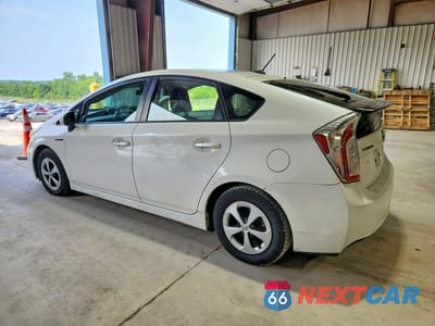 Drugie zdjęcie samochodu z przodu: 2013 TOYOTA PRIUS THREE VIN:JTDKN3DU1D5575824 - miniatura