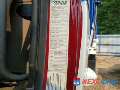 Zdjęcie 11 z 13 samochodu: 2008 VOLVO VHD REFUSE TRUCK VIN:4V5KC9EH48N490718 - miniatura