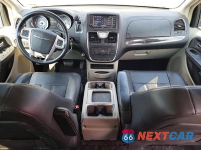 Zdjęcie 8 z 13 samochodu: 2016 CHRYSLER TOWN & COUNTRY TOURING VIN:2C4RC1BG3GR247706 - miniatura