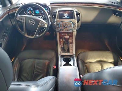 Zdjęcie 8 z 13 samochodu: 2013 BUICK LACROSSE VIN:1G4GC5E32DF261764 - miniatura