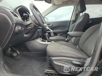 Zdjęcie 7 z 12 samochodu: 2019 JEEP COMPASS SPORT VIN:3C4NJCAB3KT847928 - miniatura