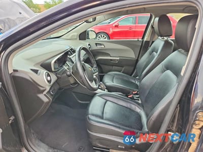 Zdjęcie 7 z 12 samochodu: 2020 CHEVROLET SONIC PREMIER VIN:1G1JF5SB7L4113092 - miniatura