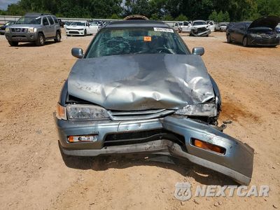 Piąte zdjęcie samochodu w środku: 1994 HONDA ACCORD EX VIN:1HGCD5650RA154413 - miniatura