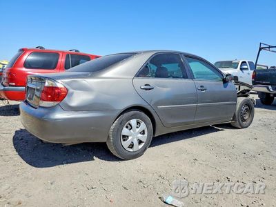Trzecie zdjęcie samochodu z tyłu: 2005 TOYOTA CAMRY LE VIN:4T1BE32K65U502582 - miniatura