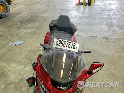 Piąte zdjęcie samochodu w środku: 2018 HONDA GL1800 D VIN:JH2SC7951JK004143 - miniatura