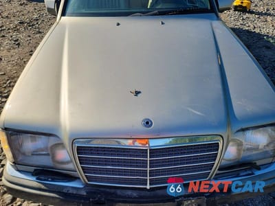 Zdjęcie 12 z 13 samochodu: 1995 MERCEDES-BENZ E 320 VIN:WDBEA92E4SF319352 - miniatura