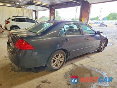 Trzecie zdjęcie samochodu z tyłu: 2007 HONDA ACCORD EX VIN:1HGCM56877A102929 - miniatura