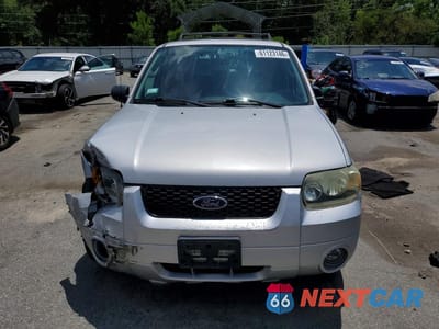 Piąte zdjęcie samochodu w środku: 2006 FORD ESCAPE LIMITED VIN:1FMCU94156KB47349 - miniatura