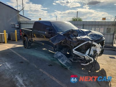 Czwarte zdjęcie samochodu z boku: 2023 FORD F350 VIN:1FT8W3BTXPED48184 - miniatura