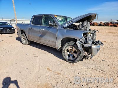 Czwarte zdjęcie samochodu z boku: 2019 RAM 1500 BIG HORN/LONE STAR VIN:1C6SRFFT7KN731055 - miniatura
