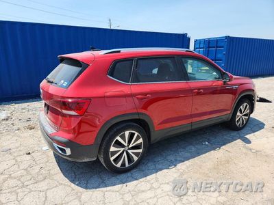 Trzecie zdjęcie samochodu z tyłu: 2022 VOLKSWAGEN TAOS SE IQ DRIVE VIN:3VVLX7B28NM093923 - miniatura