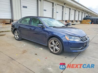 Czwarte zdjęcie samochodu z boku: 2015 VOLKSWAGEN PASSAT SE VIN:1VWBV7A3XFC051327 - miniatura