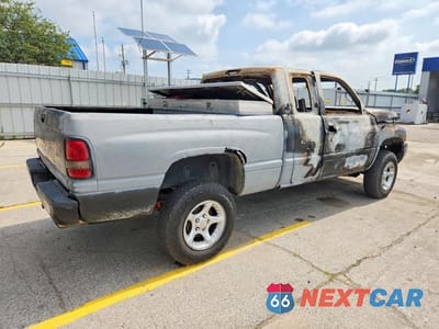 Trzecie zdjęcie samochodu z tyłu: 2001 DODGE RAM 1500 ST VIN:3B7HF13Z11G719823 - miniatura