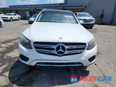 Piąte zdjęcie samochodu w środku: 2017 MERCEDES-BENZ GLC 300 VIN:WDC0G4JB6HF196807 - miniatura