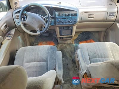Zdjęcie 8 z 13 samochodu: 2000 TOYOTA SIENNA XLE VIN:4T3ZF13C4YU317207 - miniatura