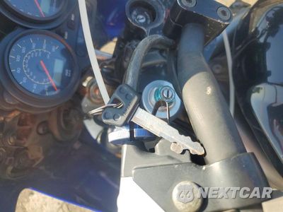 Zdjęcie 8 z 9 samochodu: 2001 YAMAHA FZI VIN:JYARN07E11A001000 - miniatura