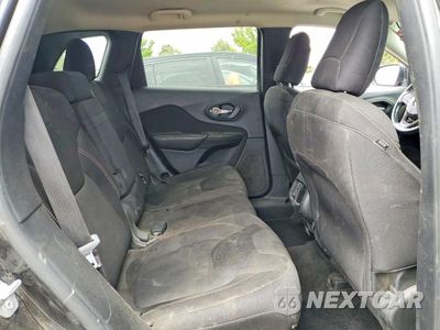 Zdjęcie 11 z 14 samochodu: 2015 JEEP CHEROKEE LATITUDE VIN:1C4PJLCB2FW741816 - miniatura