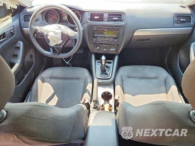 Zdjęcie 8 z 12 samochodu: 2015 VOLKSWAGEN JETTA SE VIN:3VWD17AJ1FM300759 - miniatura