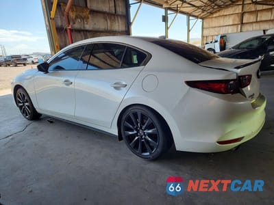 Drugie zdjęcie samochodu z przodu: 2023 MAZDA 3 PREMIUM PLUS VIN:3MZBPBEY8PM353024 - miniatura