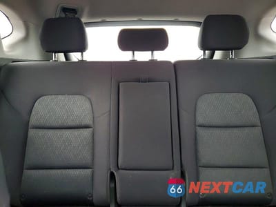 Zdjęcie 10 z 13 samochodu: 2018 HYUNDAI TUCSON SE VIN:KM8J2CA45JU786319 - miniatura