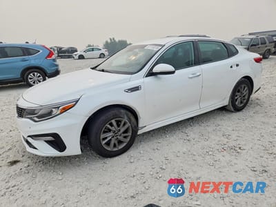2020 KIA OPTIMA LX 5XXGT4L32LG411907 - główne zdjęcie licytacji z USA - miniatura