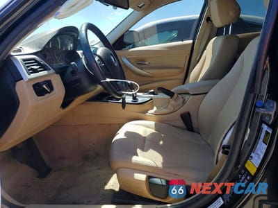 Zdjęcie 7 z 12 samochodu: 2016 BMW 320 XI VIN:WBA8E5G55GNT41620 - miniatura