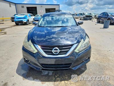 Piąte zdjęcie samochodu w środku: 2017 NISSAN ALTIMA 2.5 SR VIN:1N4AL3AP4HC123731 - miniatura