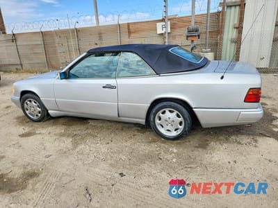 Drugie zdjęcie samochodu z przodu: 1995 MERCEDES-BENZ E 320 VIN:WDBEA66E7SC185995 - miniatura