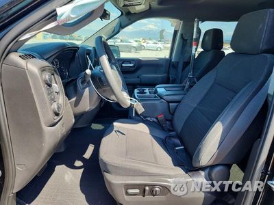 Zdjęcie 7 z 12 samochodu: 2022 CHEVROLET SILVERADO LTD K1500 CUSTOM VIN:3GCPYBEK4NG137202 - miniatura