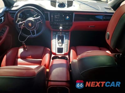 Zdjęcie 8 z 12 samochodu: 2019 PORSCHE MACAN S VIN:WP1AB2A54KLB31727 - miniatura