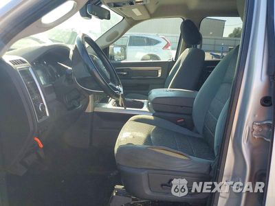 Zdjęcie 7 z 12 samochodu: 2018 RAM 1500 SLT VIN:1C6RR7LGXJS108928 - miniatura