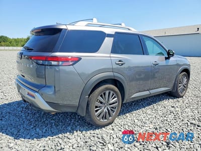 Trzecie zdjęcie samochodu z tyłu: 2024 NISSAN PATHFINDER SL VIN:5N1DR3CD0RC294885 - miniatura