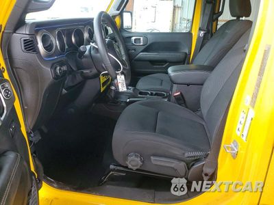 Zdjęcie 7 z 12 samochodu: 2019 JEEP WRANGLER UNLIMITED SAHARA VIN:1C4HJXEG6KW529659 - miniatura