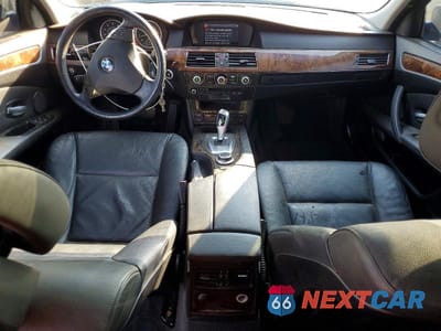 Zdjęcie 8 z 12 samochodu: 2008 BMW 528 XI VIN:WBANV13588C150840 - miniatura
