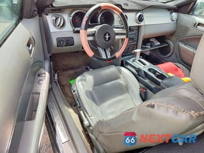 Zdjęcie 8 z 12 samochodu: 2006 FORD MUSTANG CONVERTIBLE VIN:1ZVHT84N165102754 - miniatura