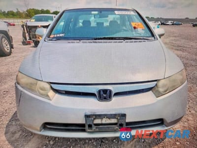 Piąte zdjęcie samochodu w środku: 2008 HONDA CIVIC LX VIN:2HGFA15508H512173 - miniatura