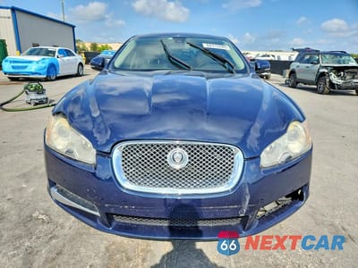 Piąte zdjęcie samochodu w środku: 2011 JAGUAR XF PREMIUM VIN:SAJWA0GB6BLR90069 - miniatura