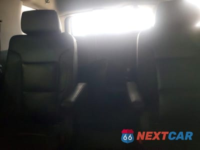 Zdjęcie 10 z 14 samochodu: 2015 CHEVROLET TAHOE K1500 LT VIN:1GNSKBKCXFR697744 - miniatura