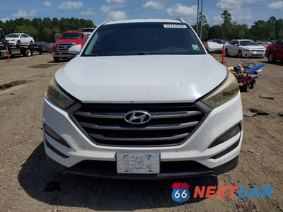Piąte zdjęcie samochodu w środku: 2016 HYUNDAI TUCSON SPORT VIN:KM8J33A24GU055983 - miniatura