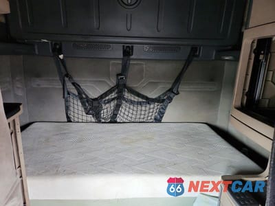 Zdjęcie 10 z 13 samochodu: 2018 FREIGHTLINER CASCADIA 125 SEMI TRUCK VIN:1FUJGLDR4JLJK5053 - miniatura