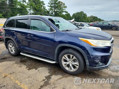 Czwarte zdjęcie samochodu z boku: 2014 TOYOTA HIGHLANDER XLE VIN:5TDJKRFH0ES024965 - miniatura